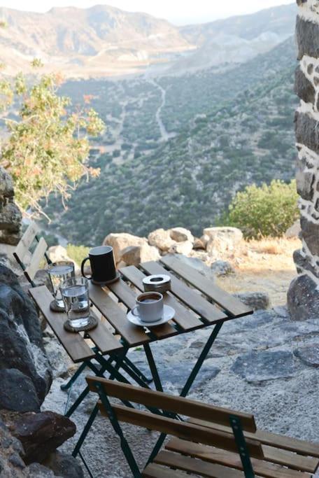 Volcano View Nisyros Emporeiós Exteriér fotografie
